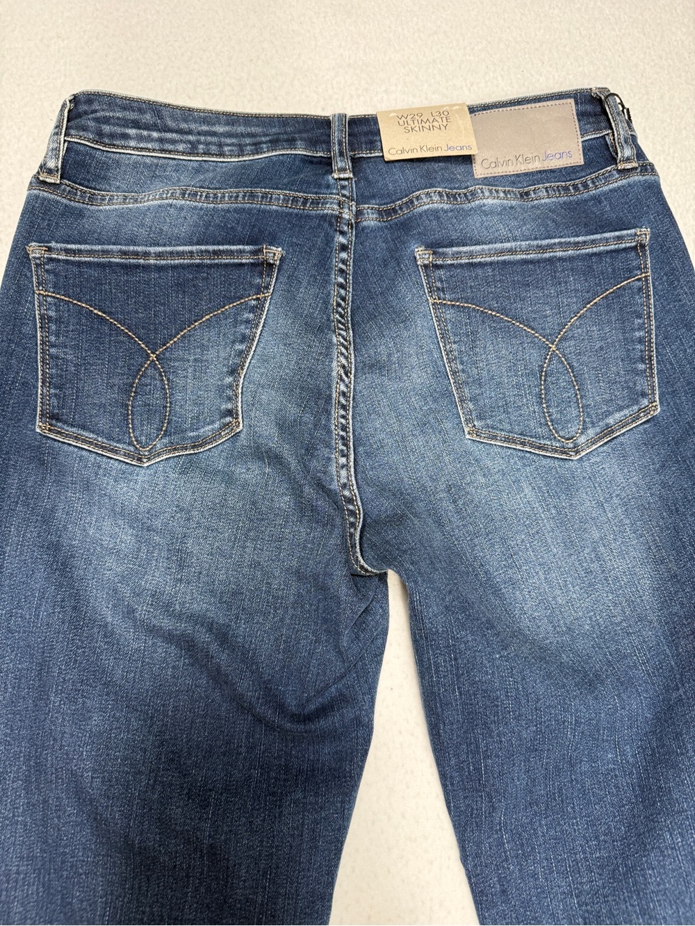 2/$30 NWT Calvin Klein Ultimate Skinny Halsey Wash Distressed Jean 29 #2416 - Picture 6 of 8